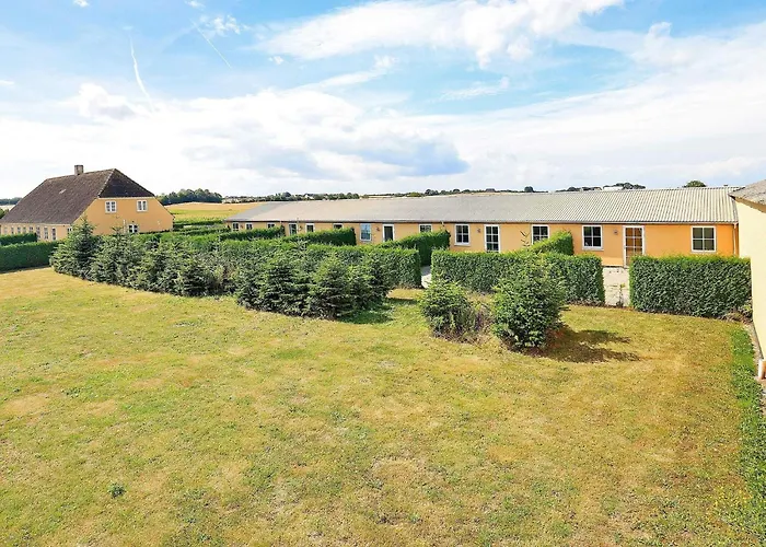 7 Person In Faaborg-by Traum * Fåborg